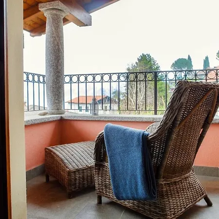 Readhostprofile! # Rosalia * Menaggio
